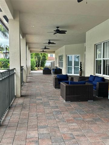 8952 W 35th Ln, Hialeah, FL 33018