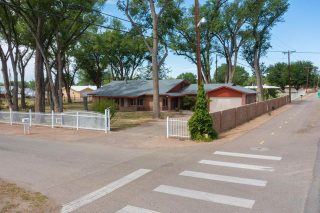 2215 MARGARET Drive, Bosque Farms, NM 87068