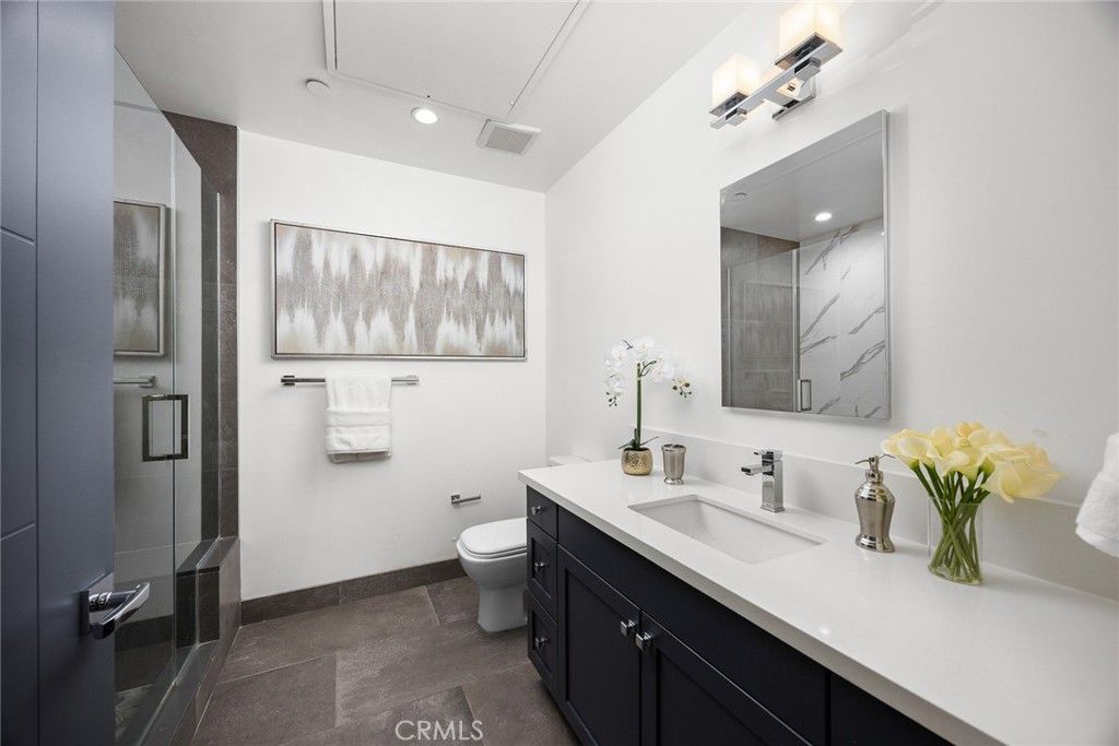 Image 13 of property listing at 125 Hurlbut 209, Pasadena, CA 91105