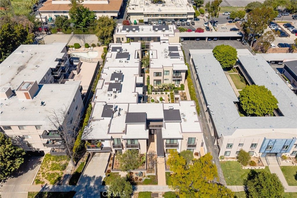 Image 25 of property listing at 125 Hurlbut 209, Pasadena, CA 91105