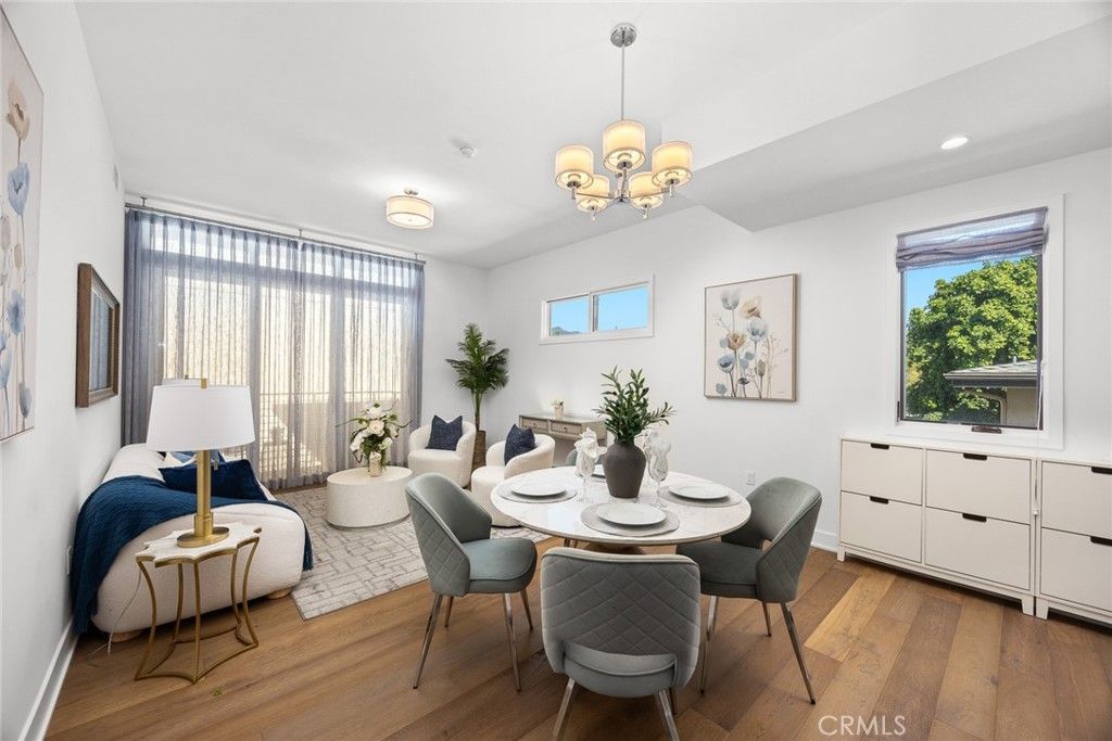 Image 8 of property listing at 125 Hurlbut 209, Pasadena, CA 91105