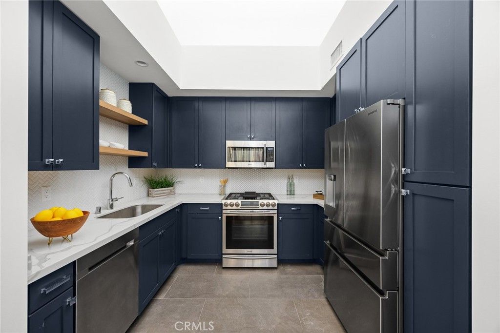 Image 9 of property listing at 125 Hurlbut 209, Pasadena, CA 91105