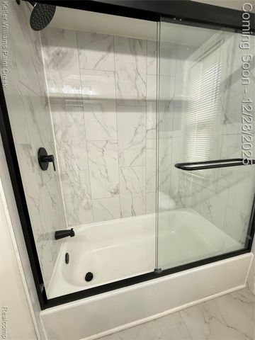 37 S Marshall Street, Pontiac, MI 48342