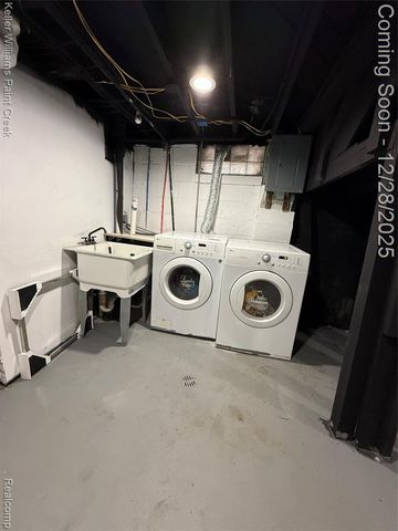 37 S Marshall Street, Pontiac, MI 48342