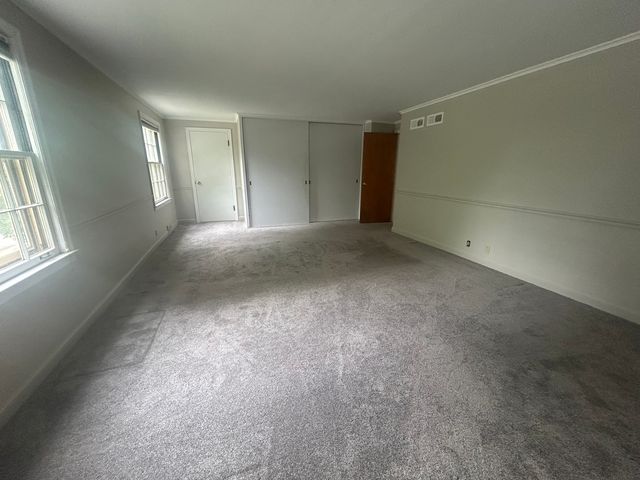 870 Morgan Street, Elgin, IL 60123