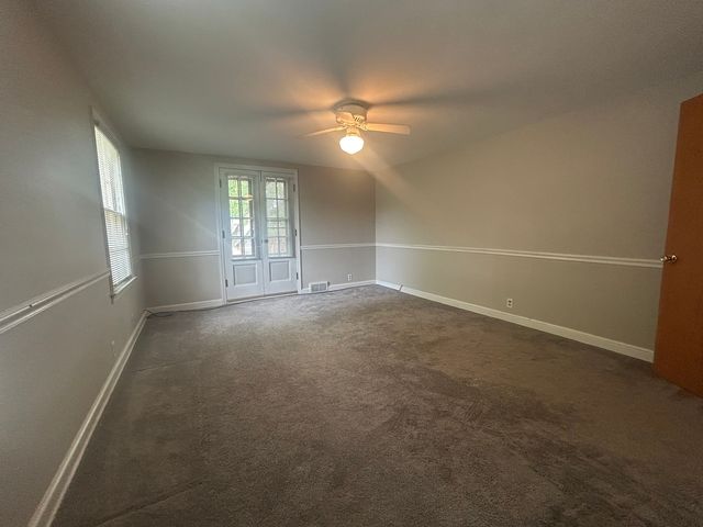 870 Morgan Street, Elgin, IL 60123