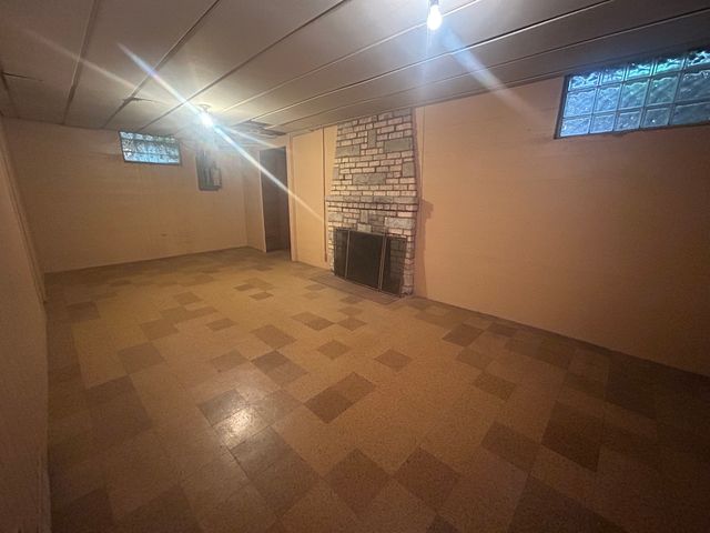 870 Morgan Street, Elgin, IL 60123