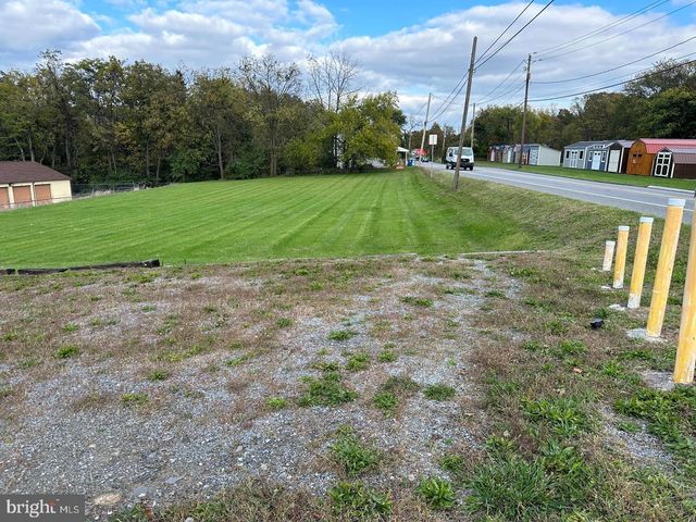 1602 SPRING RD, Carlisle, PA 17013