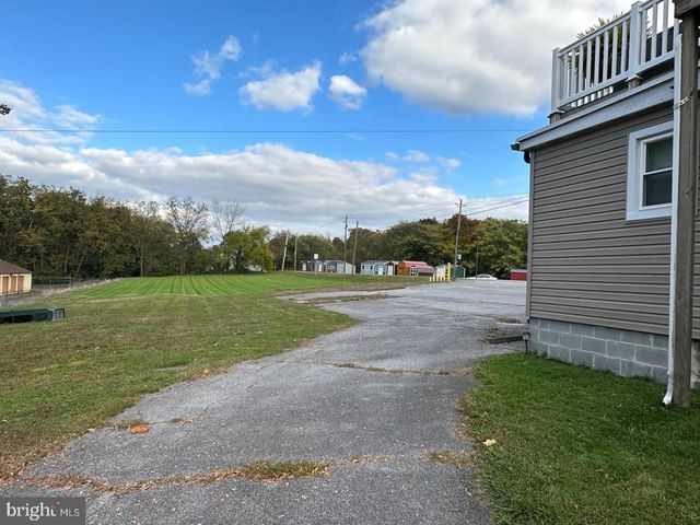 1602 SPRING RD, Carlisle, PA 17013