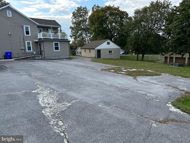 1602 SPRING RD, Carlisle, PA 17013