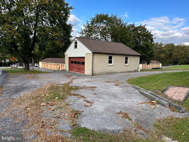 1602 SPRING RD, Carlisle, PA 17013