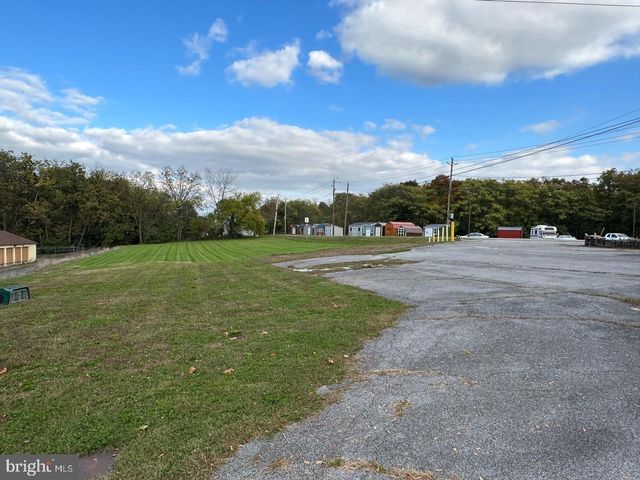 1602 SPRING RD, Carlisle, PA 17013