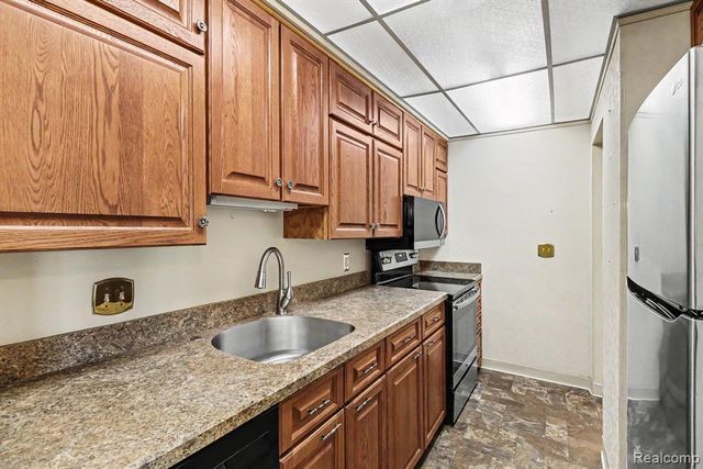 21800 Morley Avenue 709, Dearborn, MI 48124