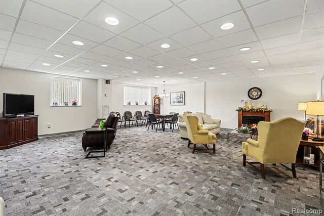 21800 Morley Avenue 709, Dearborn, MI 48124