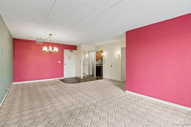 21800 Morley Avenue 709, Dearborn, MI 48124