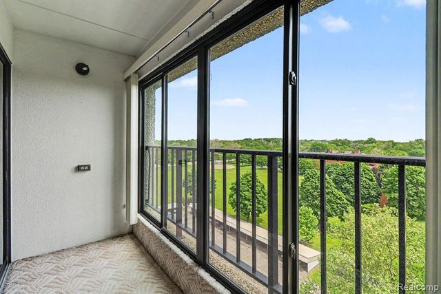 21800 Morley Avenue 709, Dearborn, MI 48124