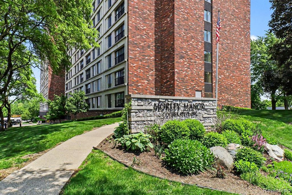 21800 Morley Avenue 709, Dearborn, MI 48124