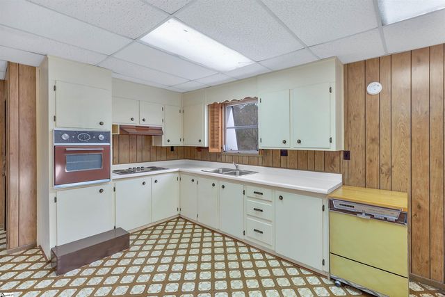 2156 Gentry Memorial Highway, Pickens, SC 29671