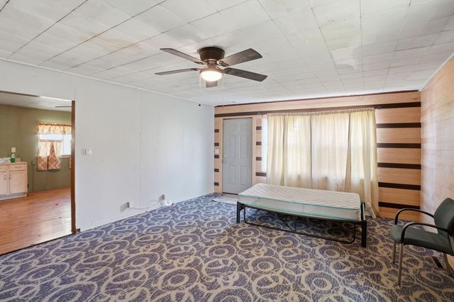 1928 S 35th Street, Galesburg, MI 49053