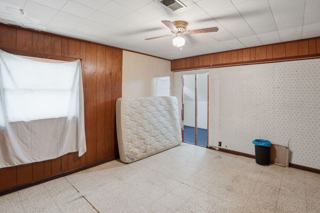 1928 S 35th Street, Galesburg, MI 49053