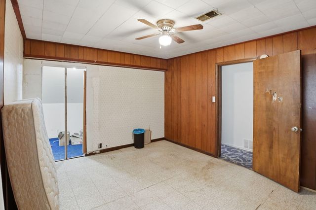 1928 S 35th Street, Galesburg, MI 49053