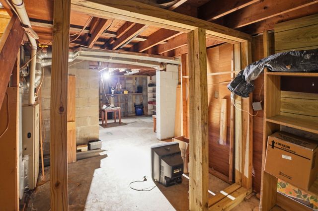 1928 S 35th Street, Galesburg, MI 49053