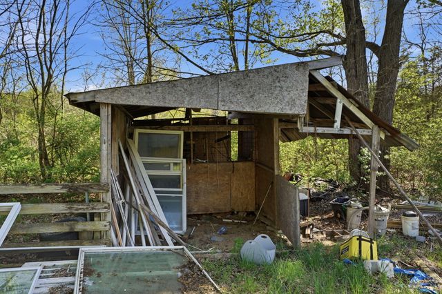1928 S 35th Street, Galesburg, MI 49053