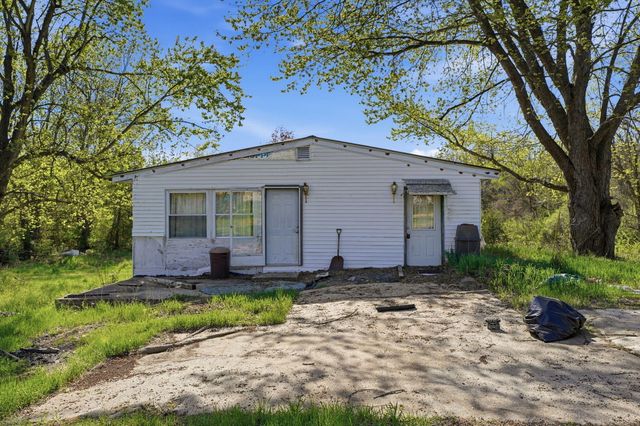 1928 S 35th Street, Galesburg, MI 49053
