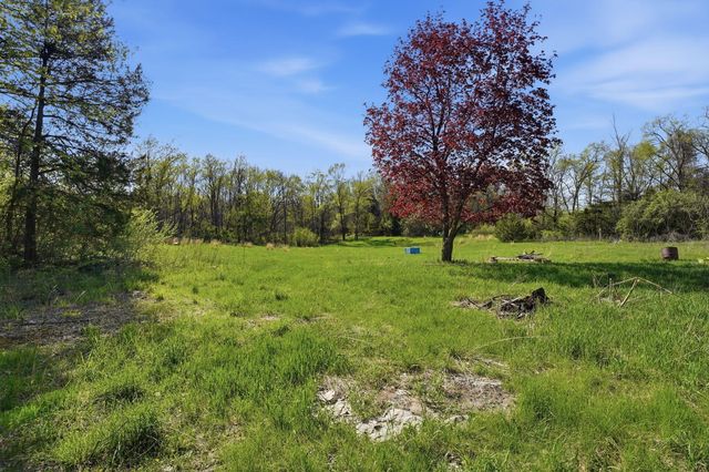 1928 S 35th Street, Galesburg, MI 49053