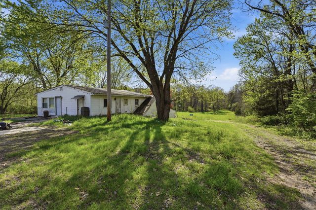 1928 S 35th Street, Galesburg, MI 49053