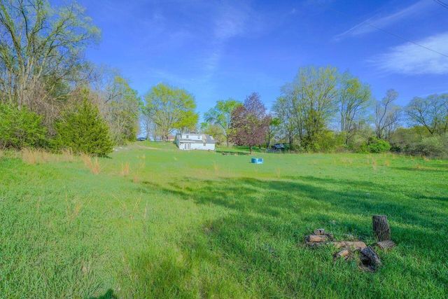 1928 S 35th Street, Galesburg, MI 49053
