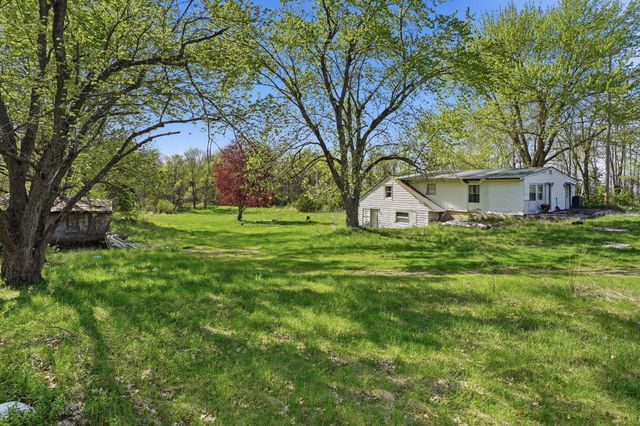 1928 S 35th Street, Galesburg, MI 49053