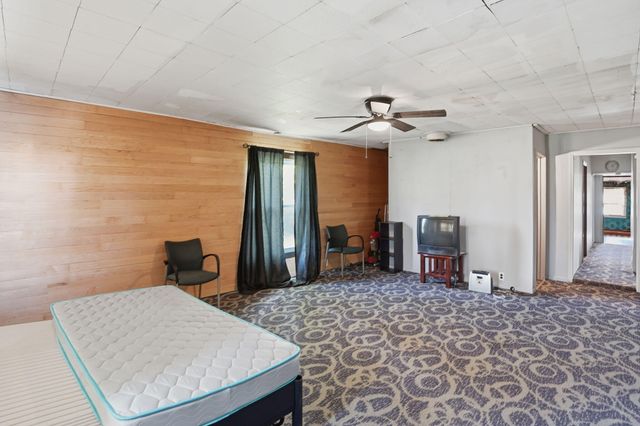 1928 S 35th Street, Galesburg, MI 49053