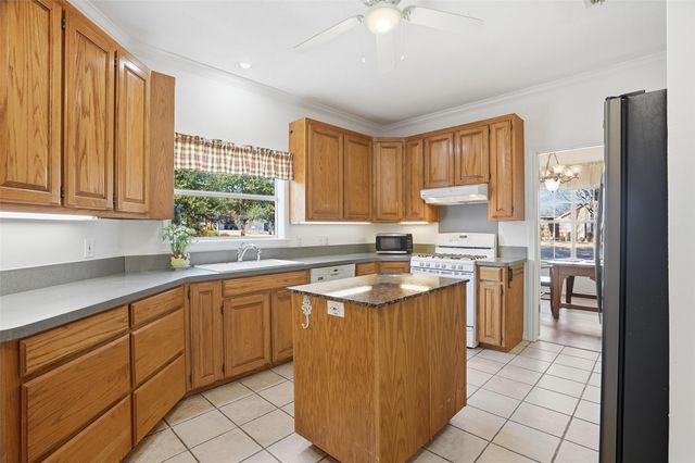 1514 Wordsworth Drive, Cleburne, TX 76033