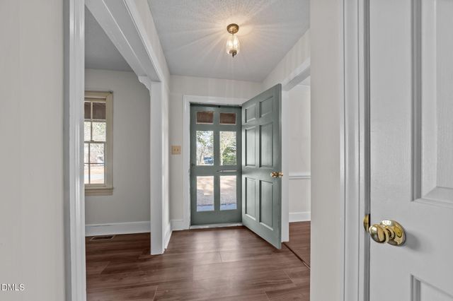 1104 Crestview Drive, Tarboro, NC 27886