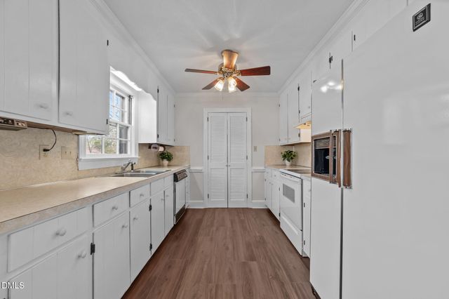 1104 Crestview Drive, Tarboro, NC 27886