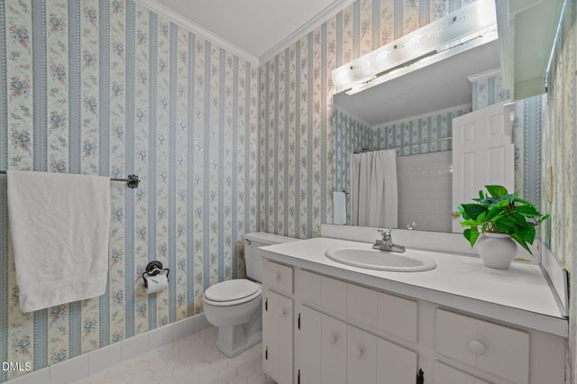 1104 Crestview Drive, Tarboro, NC 27886