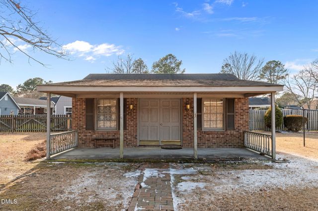 1104 Crestview Drive, Tarboro, NC 27886