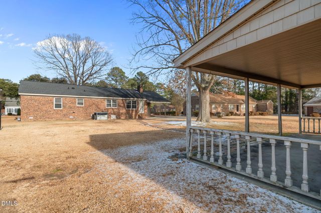 1104 Crestview Drive, Tarboro, NC 27886