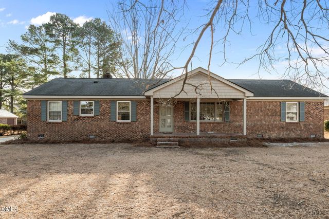 1104 Crestview Drive, Tarboro, NC 27886