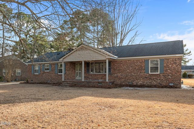 1104 Crestview Drive, Tarboro, NC 27886