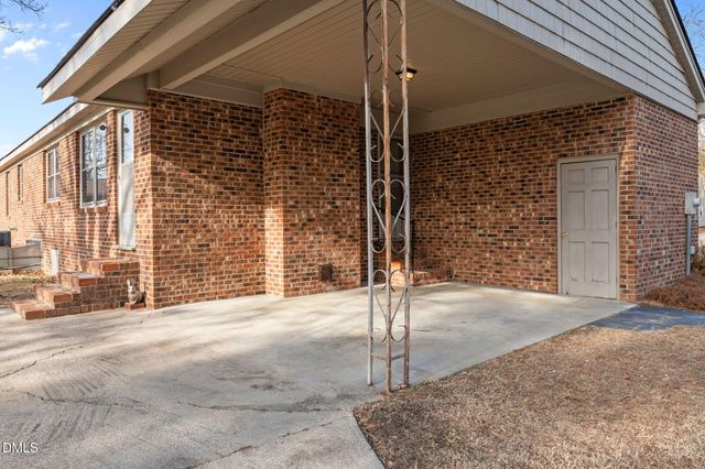 1104 Crestview Drive, Tarboro, NC 27886