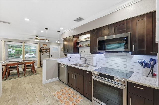 5220 39TH AVENUE N, St Petersburg, FL 33709
