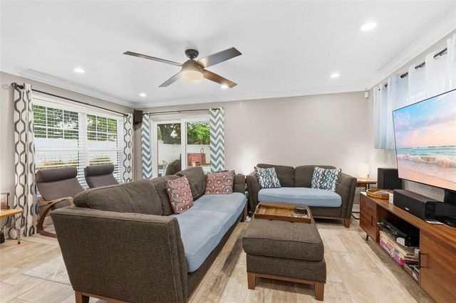 5220 39TH AVENUE N, St Petersburg, FL 33709