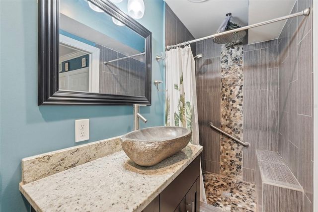 5220 39TH AVENUE N, St Petersburg, FL 33709