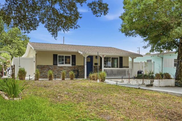 5220 39TH AVENUE N, St Petersburg, FL 33709