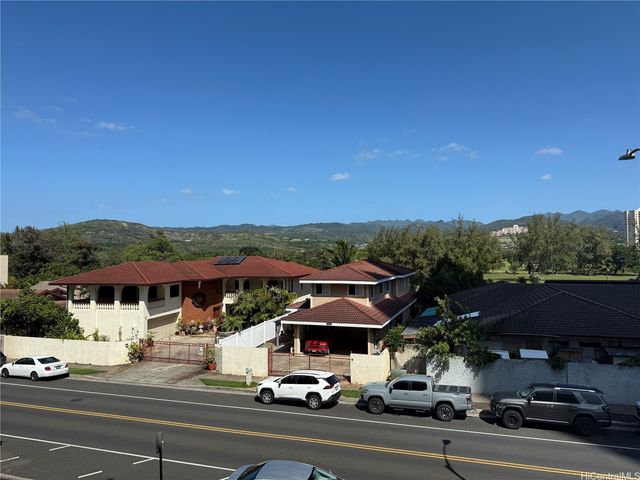 5122 Likini Street 303, Honolulu, HI 96818