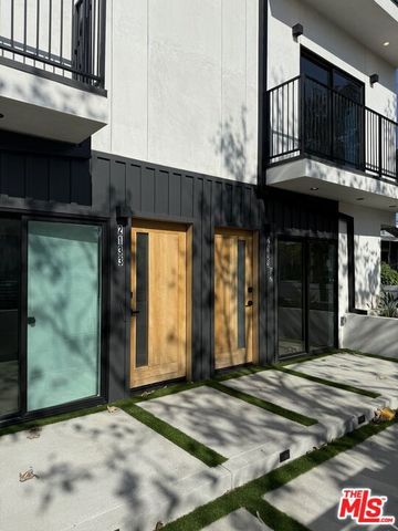 2135 S Longwood Avenue 2, Los Angeles, CA 90016