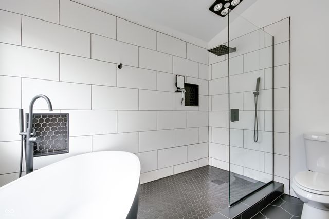 6129 Albury Drive, Indianapolis, IN 46236