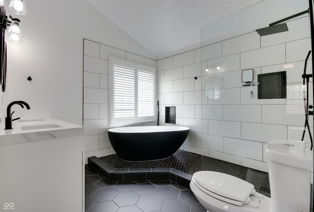 6129 Albury Drive, Indianapolis, IN 46236